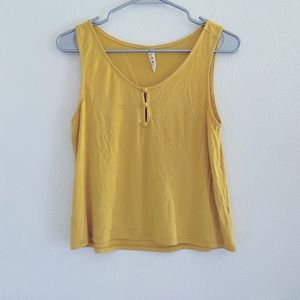 🌸3/$25🌸 Yellow crop top